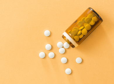 Compléments alimentaires de diverses formes liquides et solides (stickeuse, étuyeuse, lotage...)